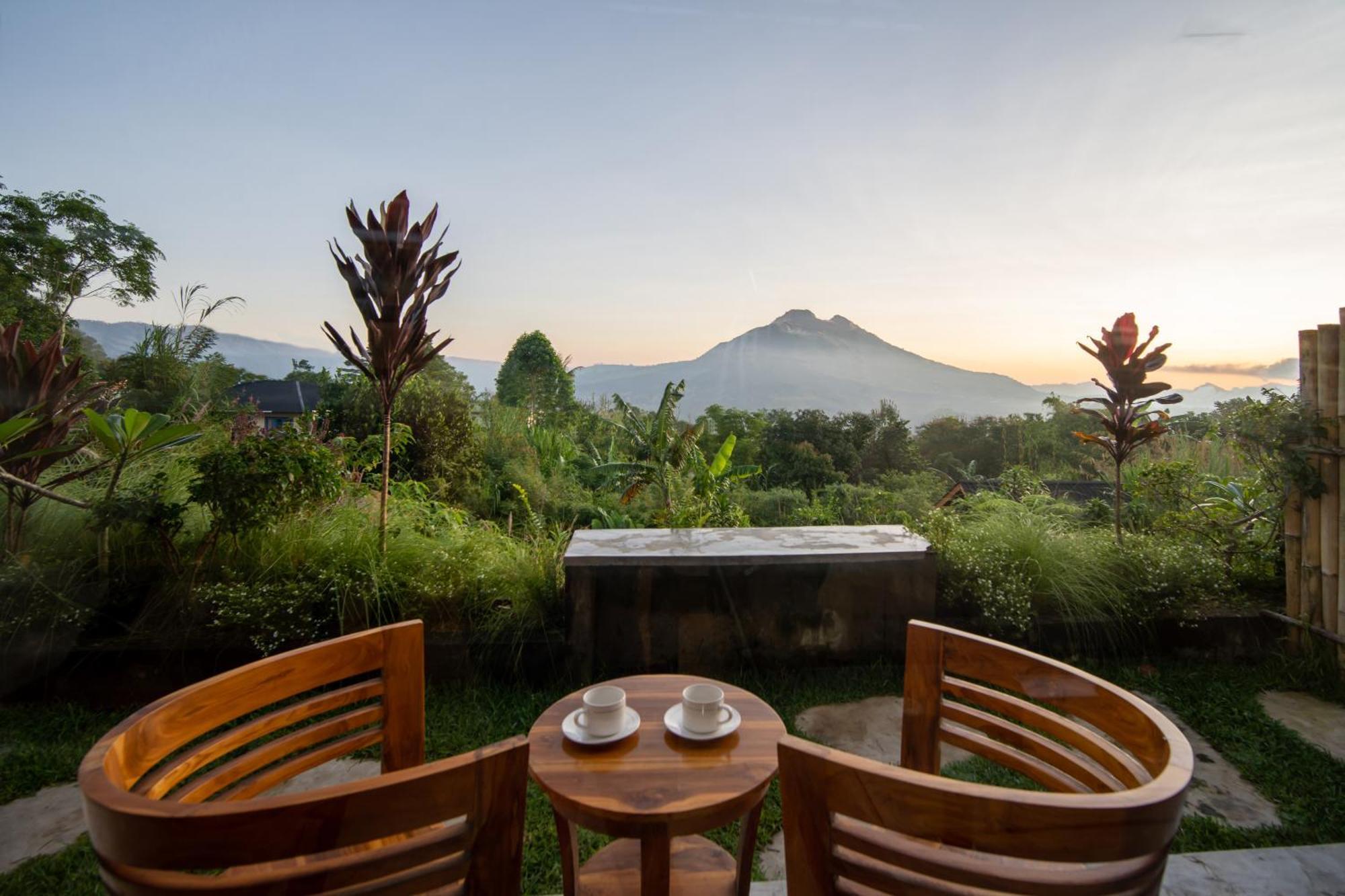 Puncak Gunung Kintamani Hotel Exterior photo